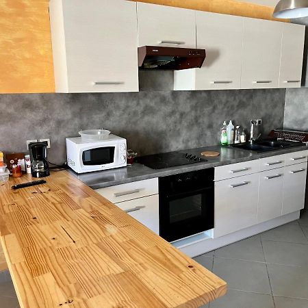 Appartement 2 Chambres - Lits King Size - Wifi - Baignoire Le Puy-en-Velay المظهر الخارجي الصورة