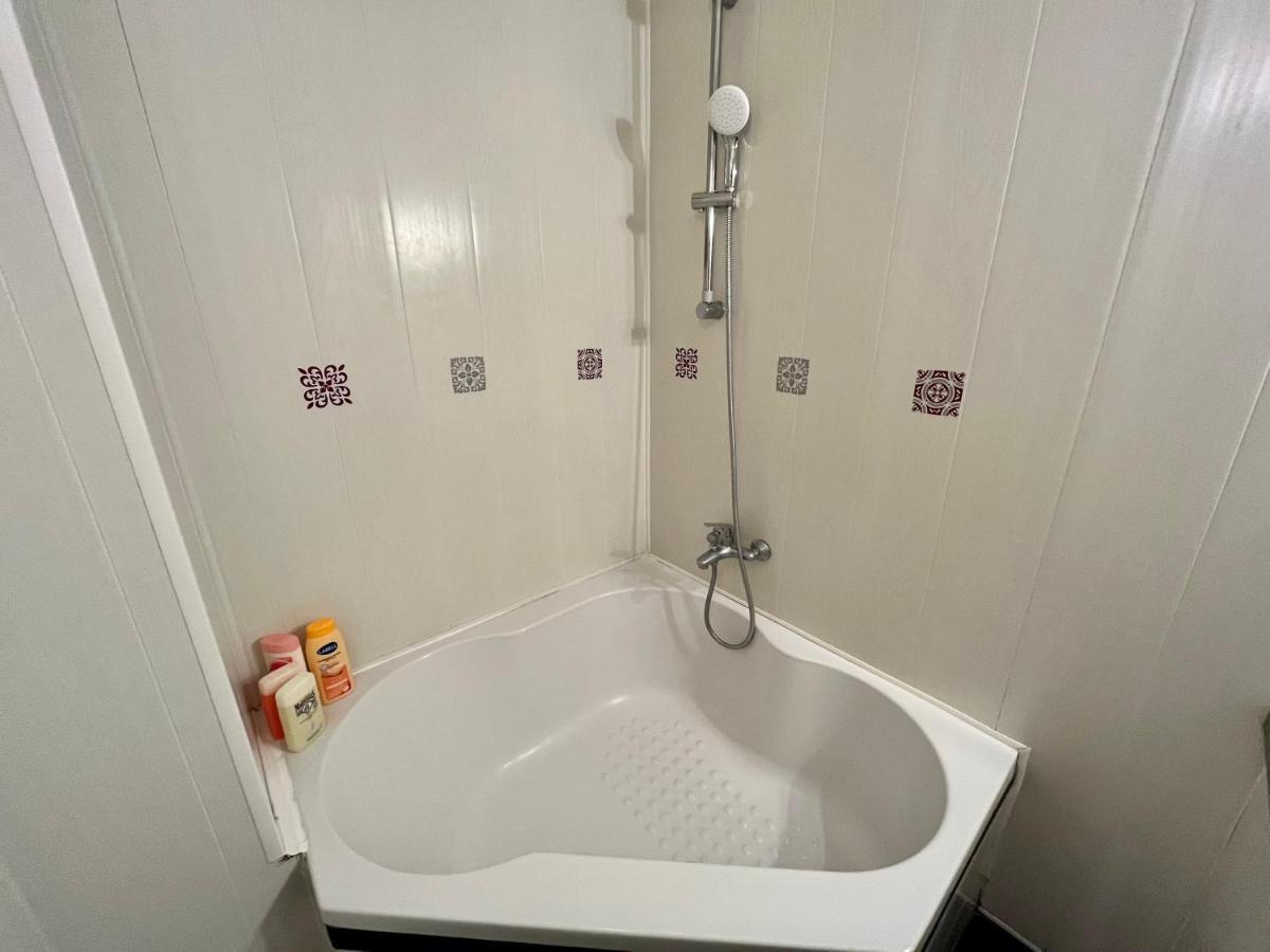 Appartement 2 Chambres - Lits King Size - Wifi - Baignoire Le Puy-en-Velay المظهر الخارجي الصورة